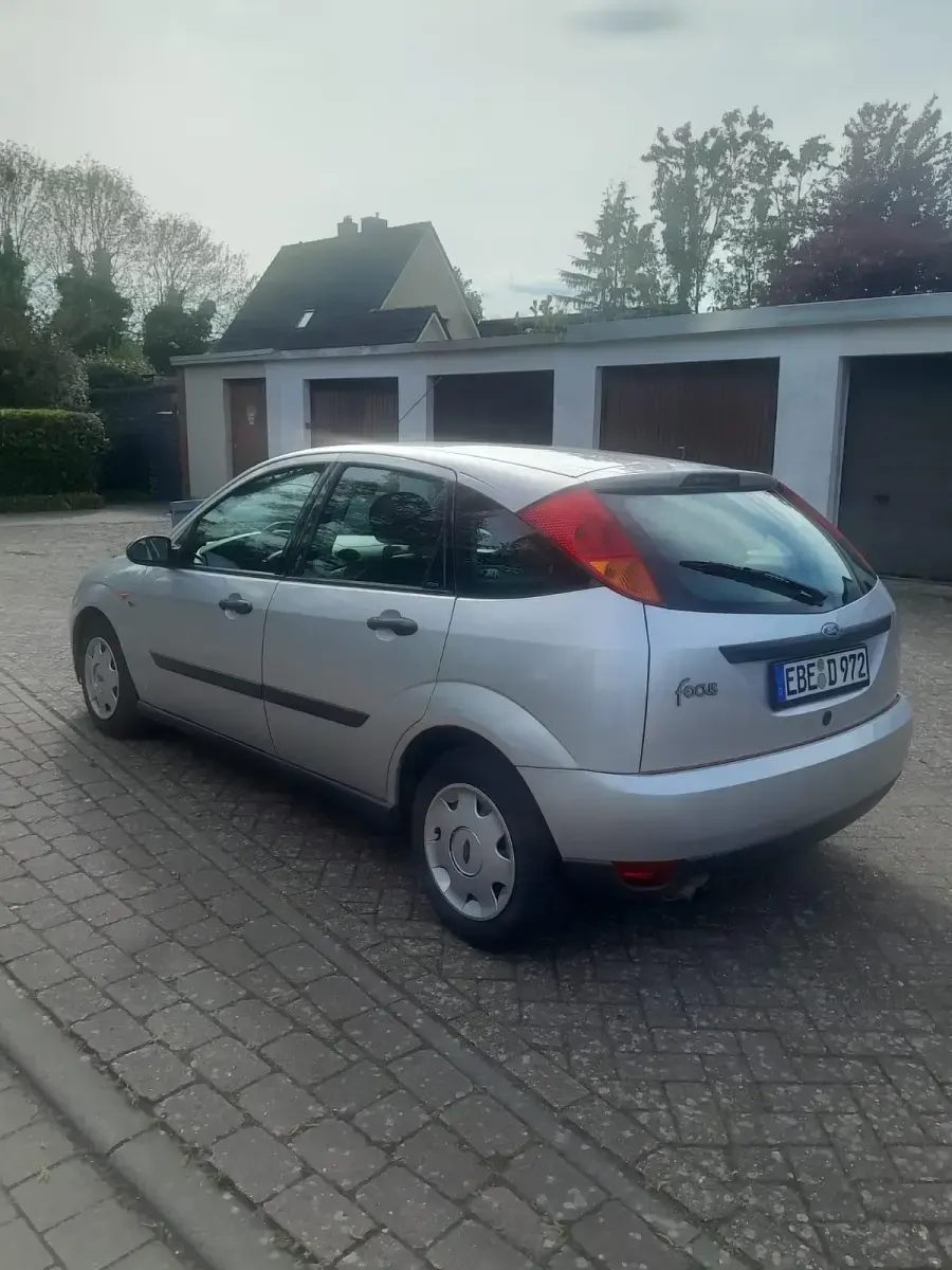 Gebraucht Ford Focus 75 PS (55 kW) 1999 Silber Kombi