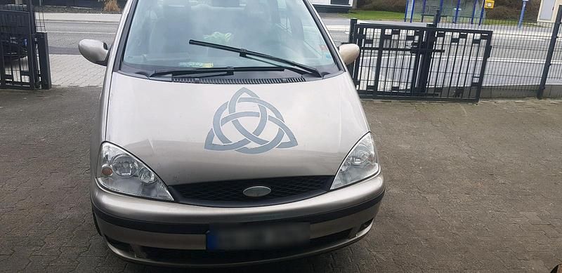 Gebraucht Ford Galaxy 145 PS (106 kW) 2003 Silber Van / Kleinbus