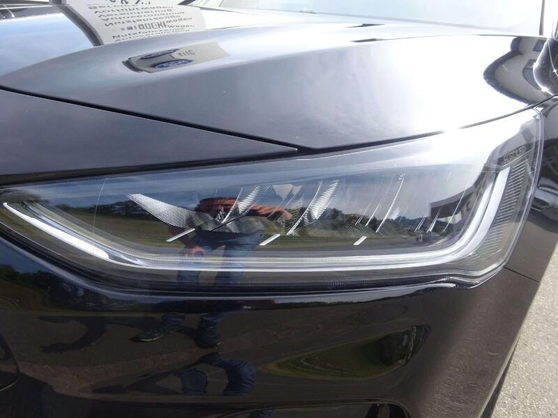 Gebraucht Ford Focus ST-Line 125 PS (91 kW) 2023 Obsidianschwarz metallic Kombi