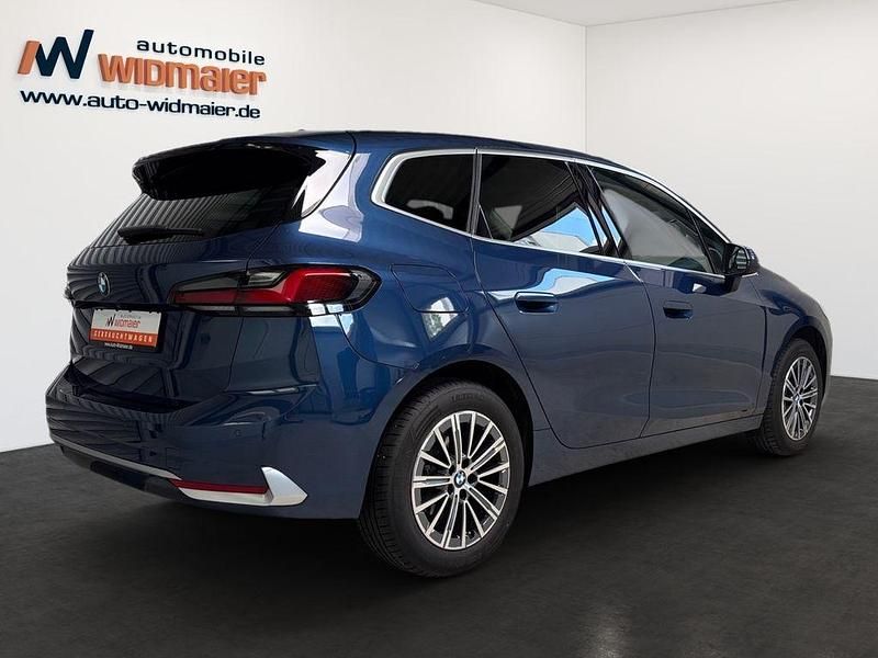 Gebraucht BMW 218 Active Tourer Luxury Line 136 PS (100 kW) 2024 Blau Van / Kleinbus