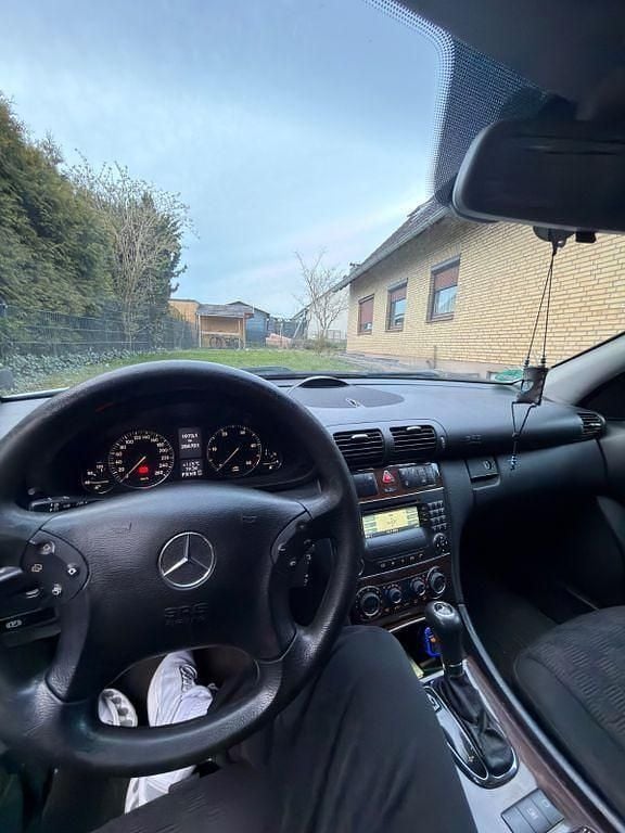 Gebraucht Mercedes C220 Classic 150 PS (110 kW) 2007 Silber Limousine