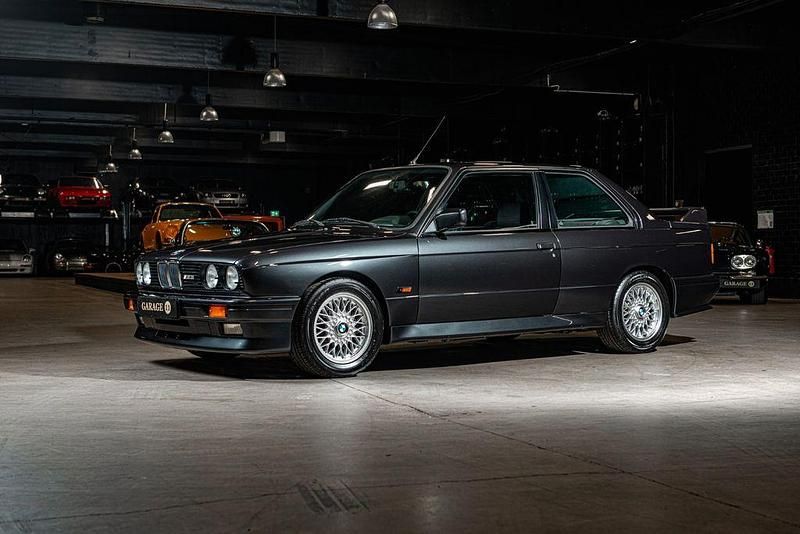 Gebraucht BMW M3 Performance 194 PS (142 kW) 1987 Schwarz