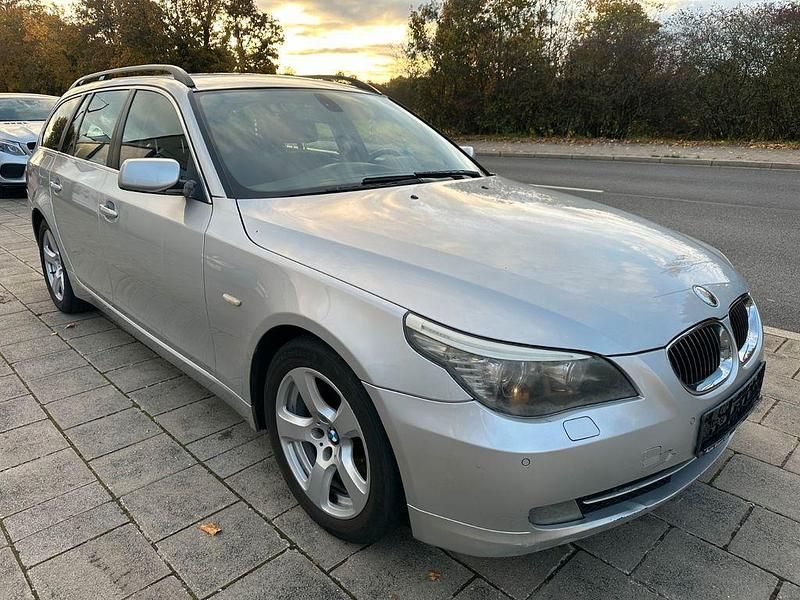 Silber Gebraucht 2007 BMW 523 Advantage Kombi | 2.699 € (Teuer) - Bild 1/4