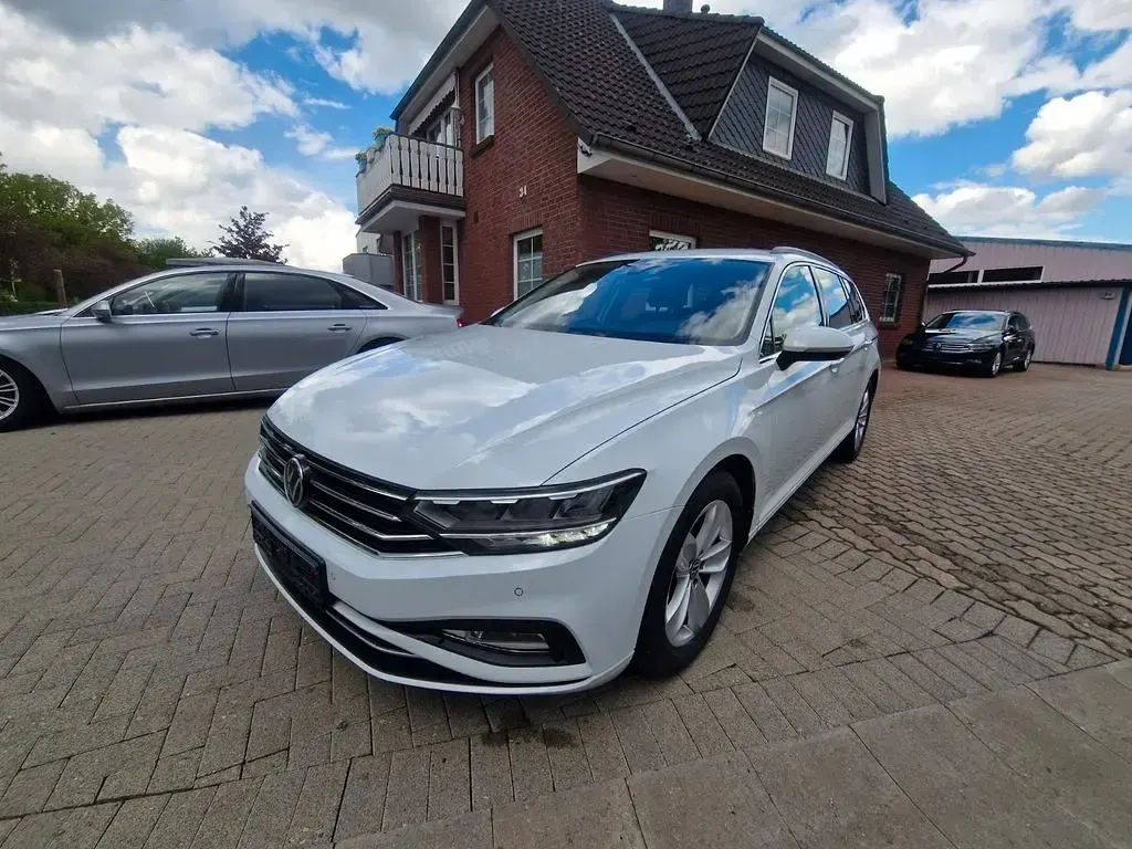 Gebraucht VW Passat 200 PS (147 kW) 2022 Weiß Kombi