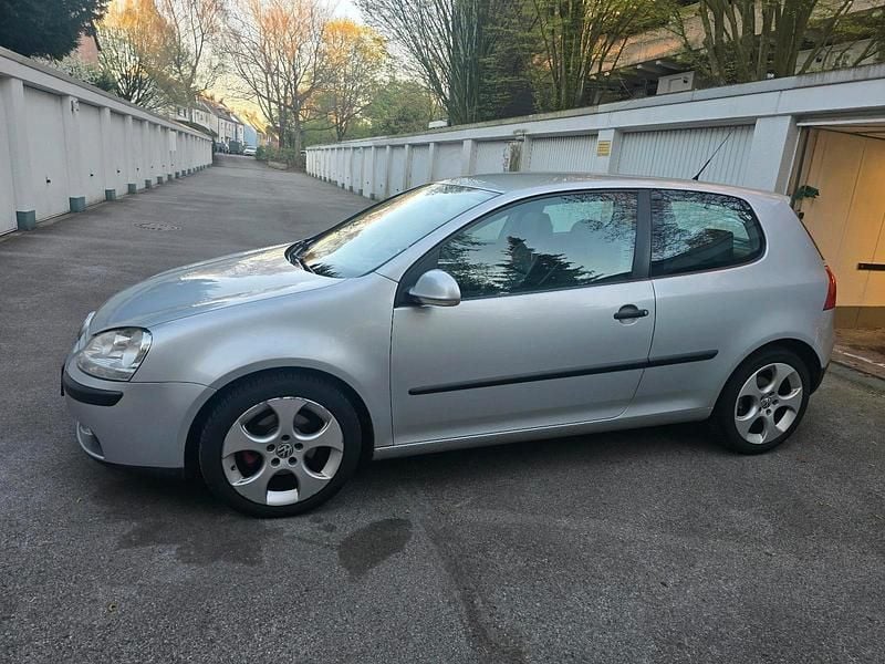 Usata VW Golf 2005 Grigio Coupé