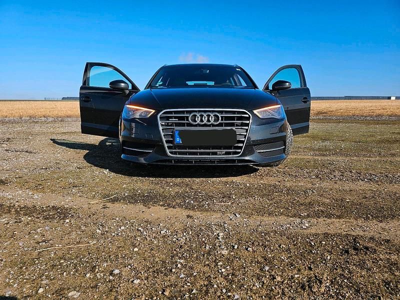 Schwarz Gebraucht 2015 Audi A3 Sportback Kombi | 15.500 € (Etwas zu teuer) - Bild 1/4