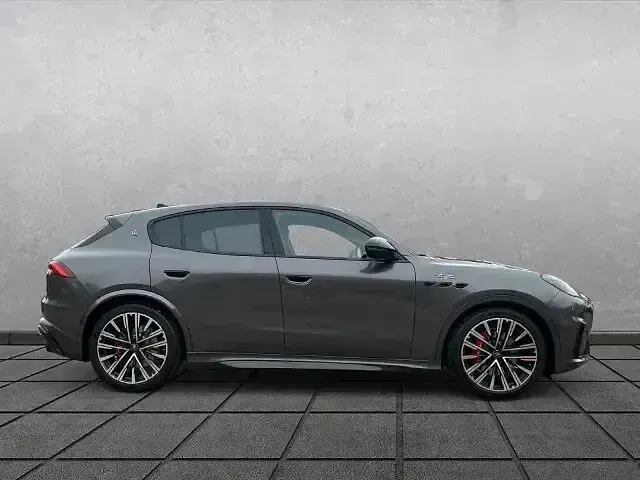 Neu Maserati Grecale 530 PS (389 kW) 2026 Grigio lava SUV