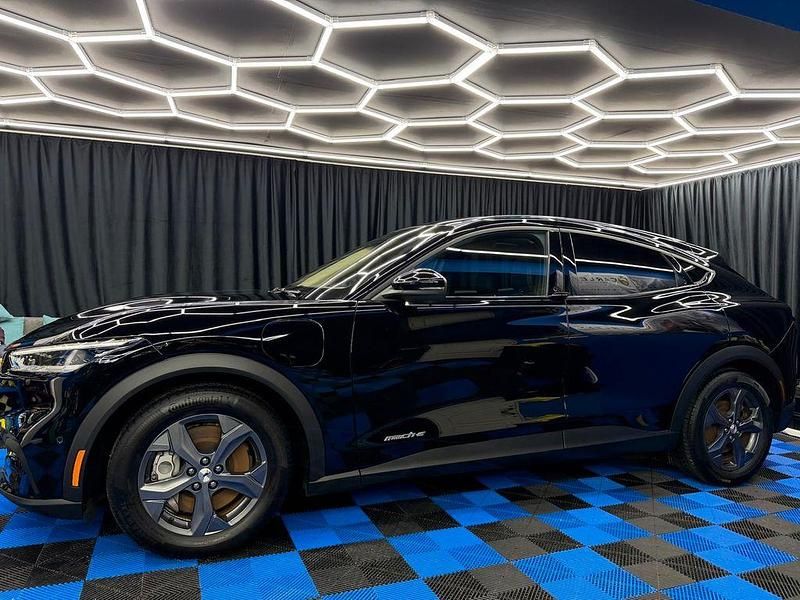 Gebraucht Ford Mustang Mach-E 197 kW (269 PS) 2021 Schwarz SUV