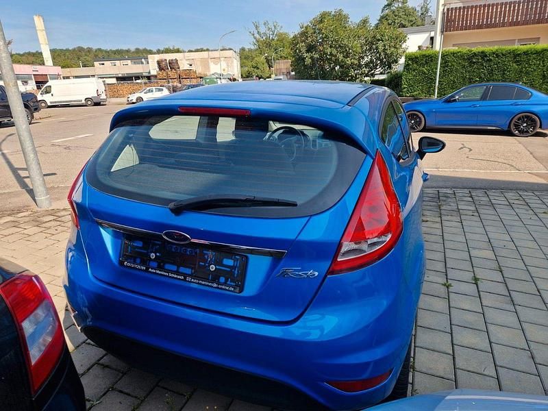 Gebraucht Ford Fiesta Trend 82 PS (60 kW) 2009 Blau Kleinwagen