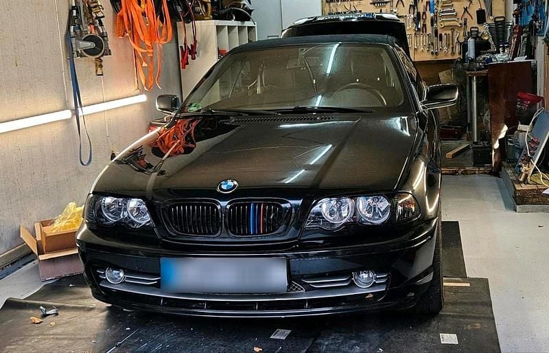 Second-hand BMW 330 231 CP (169 kW) 2002 Negru Cabrio