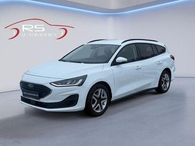 Weiß Gebraucht 2022 Ford Focus Cool & Connect Kombi | 14.999 € (Fairer Preis) - Bild 1/4