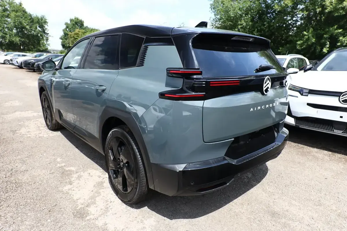 Neu Citroën C5 Aircross 145 PS (106 kW) 2026 Platinum grau metallic / dachfar SUV