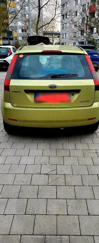 Gebraucht Ford Fiesta 69 PS (50 kW) 2005 Grün Kleinwagen