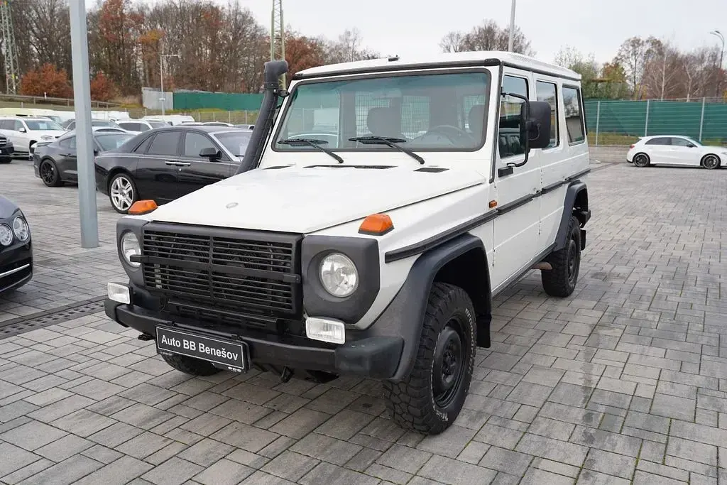 Gebraucht Mercedes G300 184 PS (135 kW) 2011 Weiß SUV