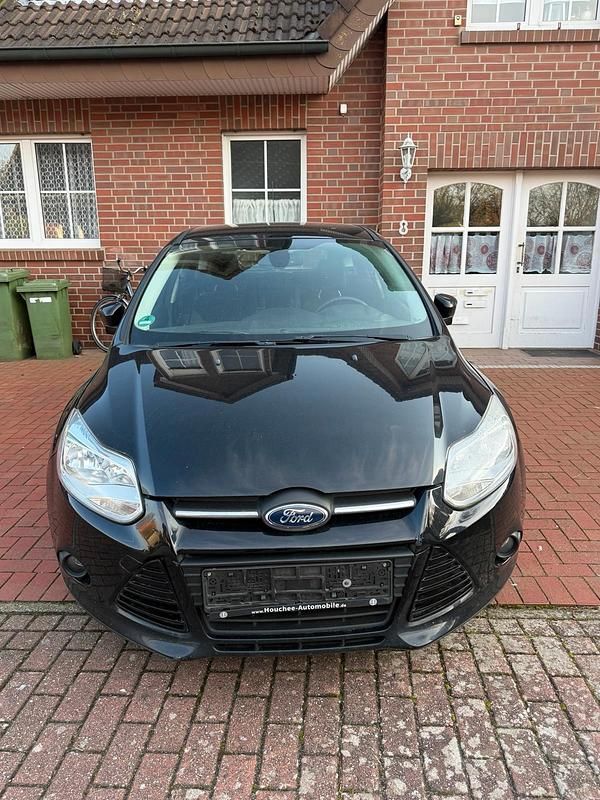 Gebraucht Ford Focus 116 PS (85 kW) 2011 Schwarz Kombi