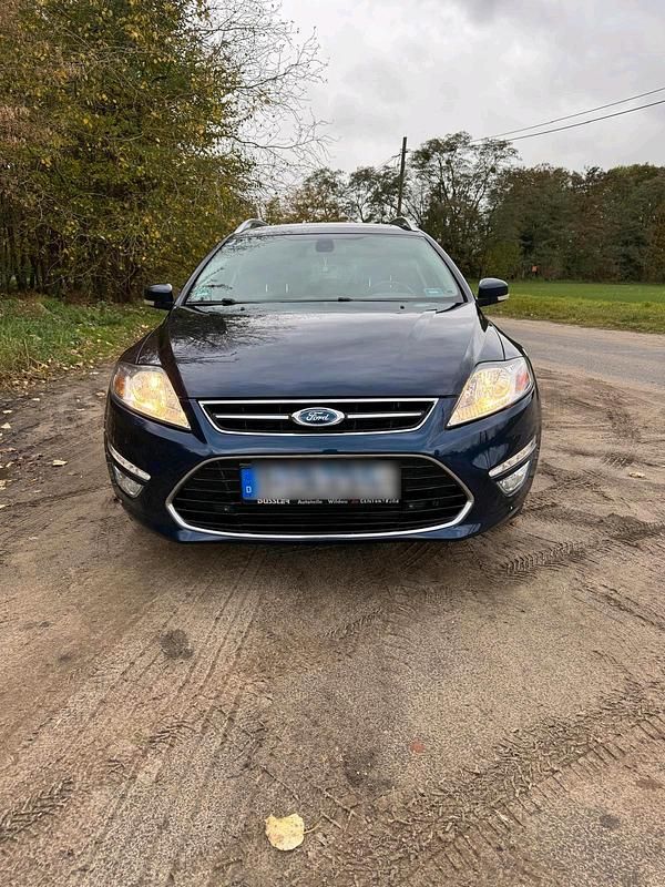 Blau Gebraucht 2010 Ford Mondeo Titanium Kombi | 5.500 € (Etwas zu teuer) - Bild 1/4