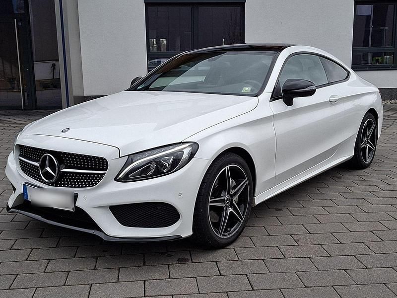 Gebraucht Mercedes C180 AMG line 156 PS (114 kW) 2016 Weiß Coupé