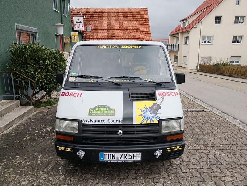 Gebraucht Renault Trafic 95 PS (69 kW) 1991 Weiß Van / Kleinbus