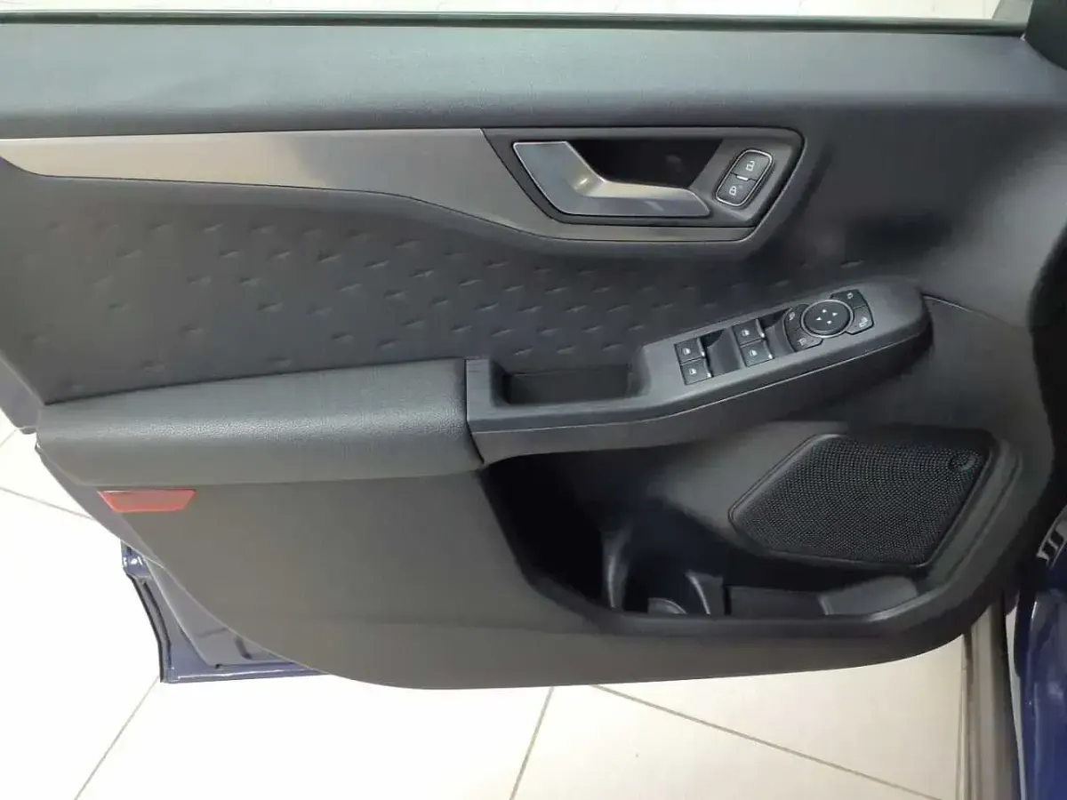 Używany Ford Kuga Titanium 190 KM (139 kW) 2020 Niebieski SUV