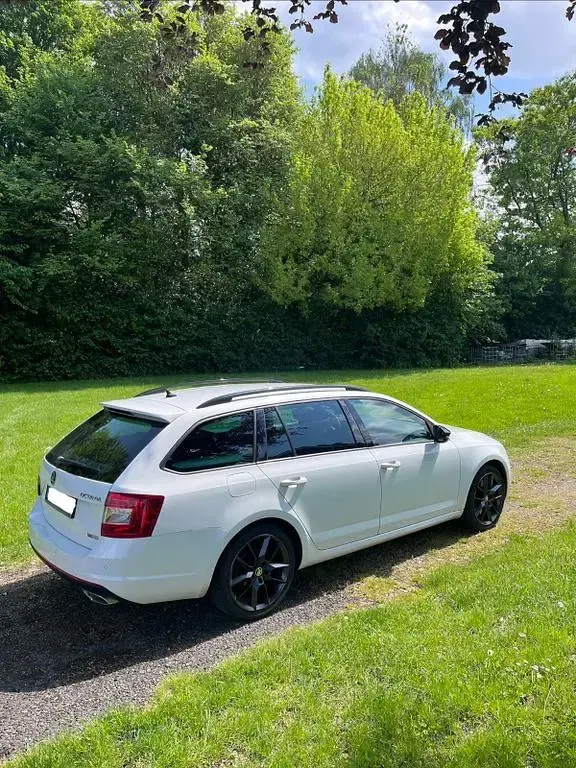Gebraucht Skoda Octavia RS 184 PS (135 kW) 2015 Weiß Kombi