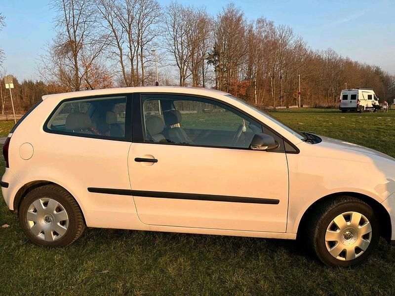 Gebraucht VW Polo 69 PS (50 kW) 2009 Weiß Kleinwagen