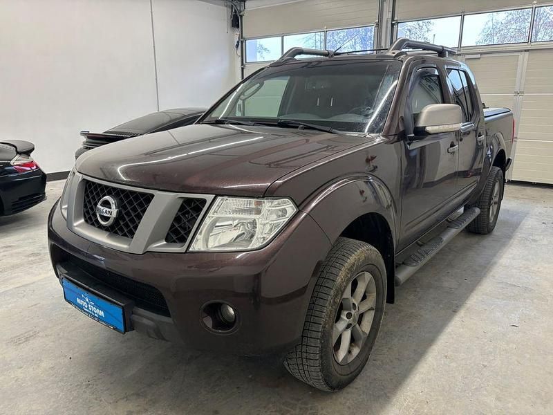 Schwarz Gebraucht 2014 Nissan Navara Platinum Abholung | 11.470 € (Guter Preis) - Bild 1/4