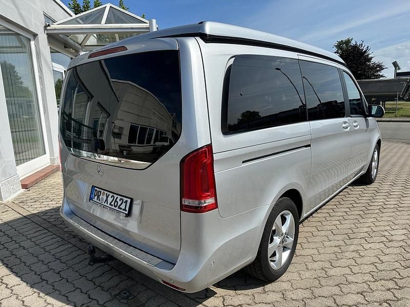 Gebraucht Mercedes V220 163 PS (119 kW) 2019 Silber Van / Kleinbus