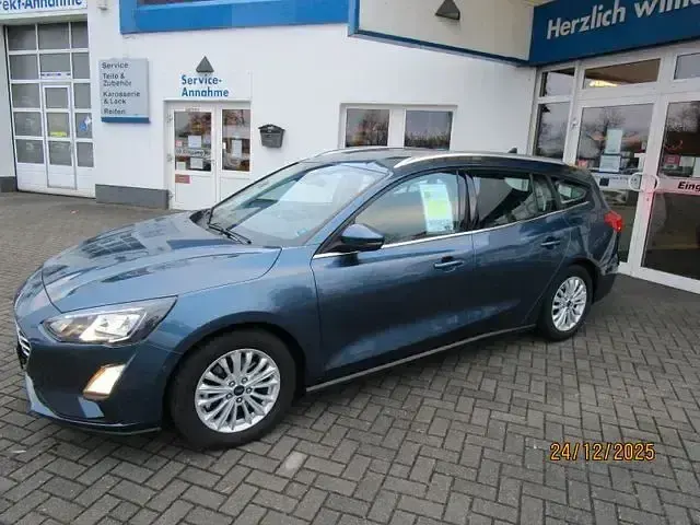 Gebraucht Ford Focus Titanium 125 PS (91 kW) 2021 Blau Limousine