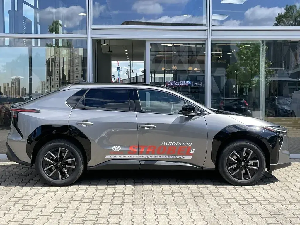 Gebraucht Toyota bZ4X 164 kW (224 PS) 2026 Precious metal metallic SUV