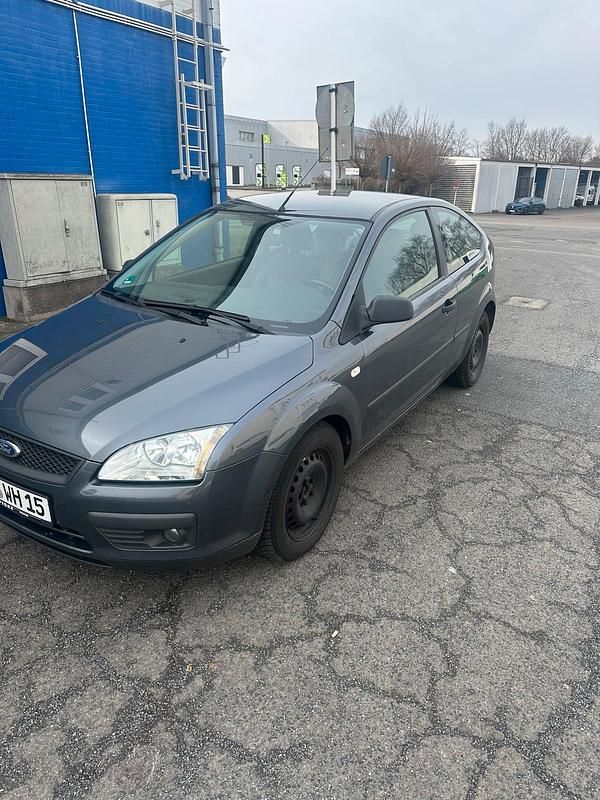 Gebraucht Ford Focus 101 PS (74 kW) 2006 Grau Kleinwagen