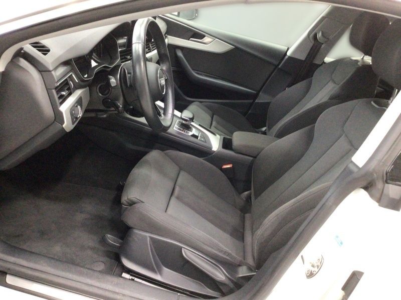 Gebraucht Audi A5 Sportback Advanced Plus 163 PS (119 kW) 2021 Weiß Kleinwagen