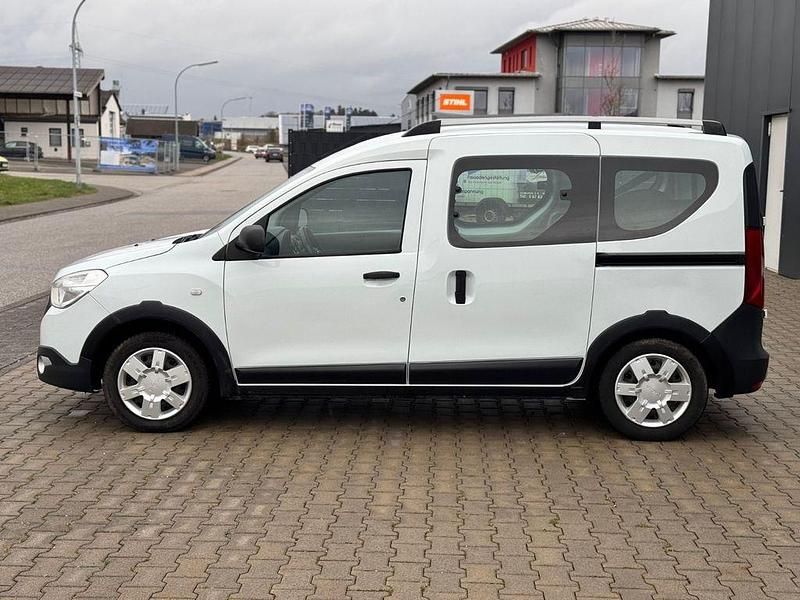 Gebraucht Dacia Dokker Celebration 116 PS (85 kW) 2017 Weiß Van / Kleinbus