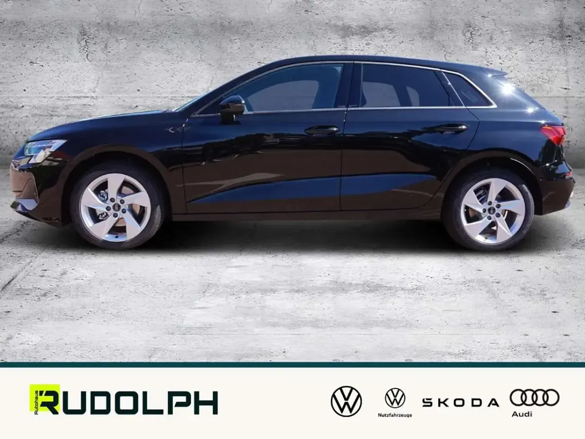 Gebraucht Audi A3 Advanced Plus 116 PS (85 kW) 2025 Mythosschwarz metallic Limousine