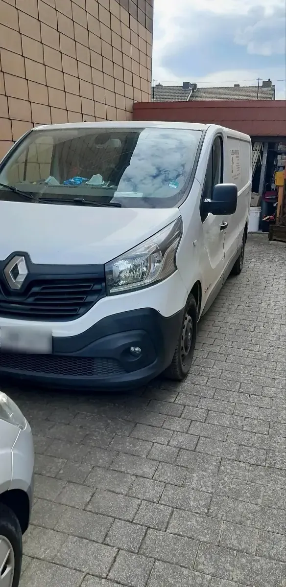Second-hand Renault Trafic 125 CP (91 kW) 2017 Alb Monovolum