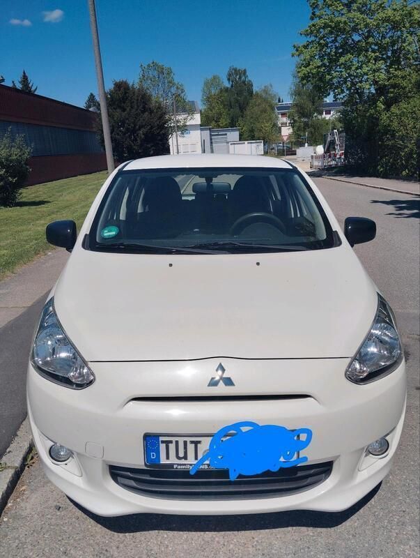 Weiß Gebraucht 2015 Mitsubishi Space Star Kleinwagen | 3.650 € (Guter Preis) - Bild 1/4