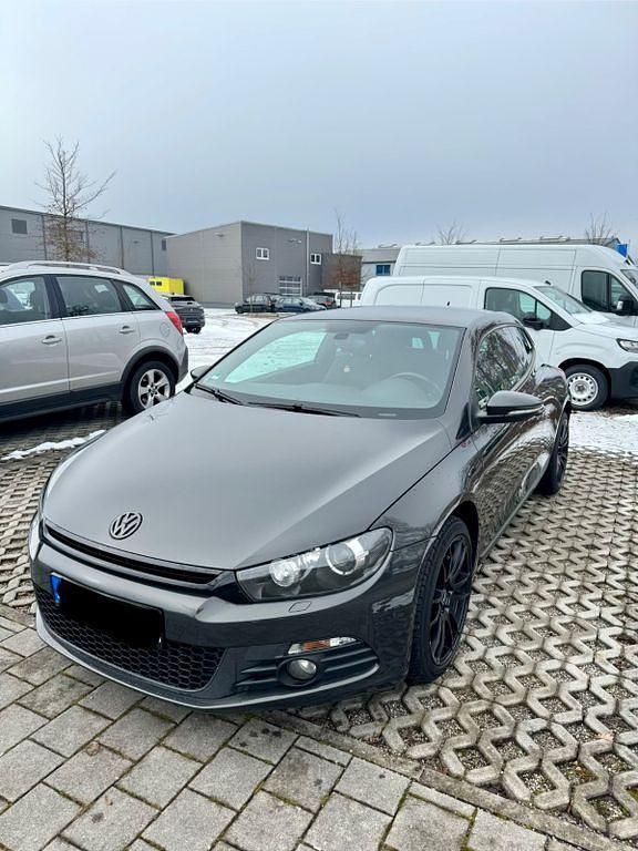 Grau Gebraucht 2010 VW Scirocco Coupé | 9.800 € (Teuer) - Bild 1/4