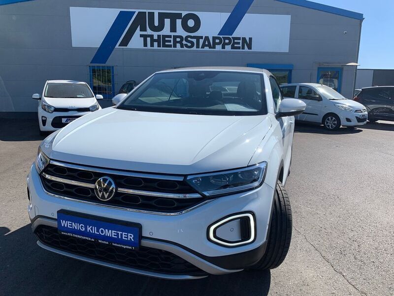 Pure white (metallic) Gebraucht 2023 VW T-Roc Cabriolet Style Cabrio | 24.790 € (Guter Preis) - Bild 1/4