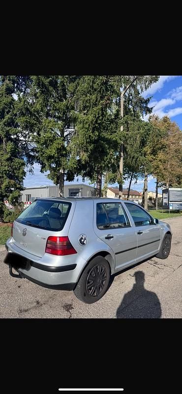 Gebraucht VW Golf IV 90 PS (66 kW) 2001 Silber Kleinwagen