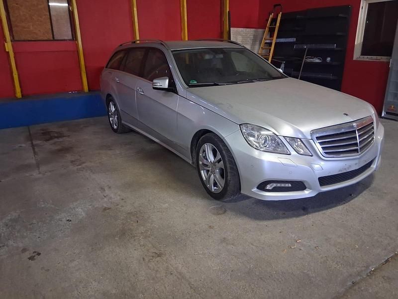 Gebraucht Mercedes E350 272 PS (200 kW) 2009 Silber Kombi