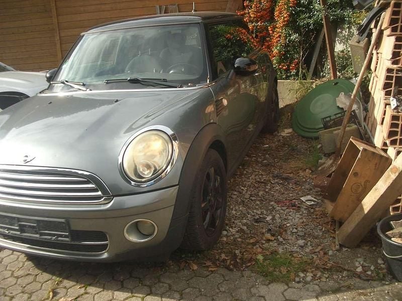 Grau Gebraucht 2010 Mini Cooper D Kleinwagen | 2.100 € (Guter Preis) - Bild 1/4
