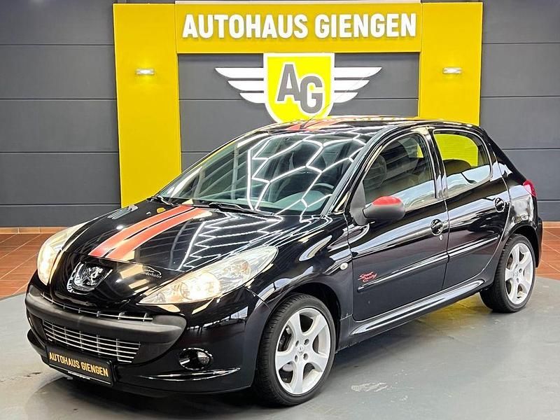 Gebraucht Peugeot 206+ Basis 75 PS (55 kW) 2010 Schwarz Kleinwagen