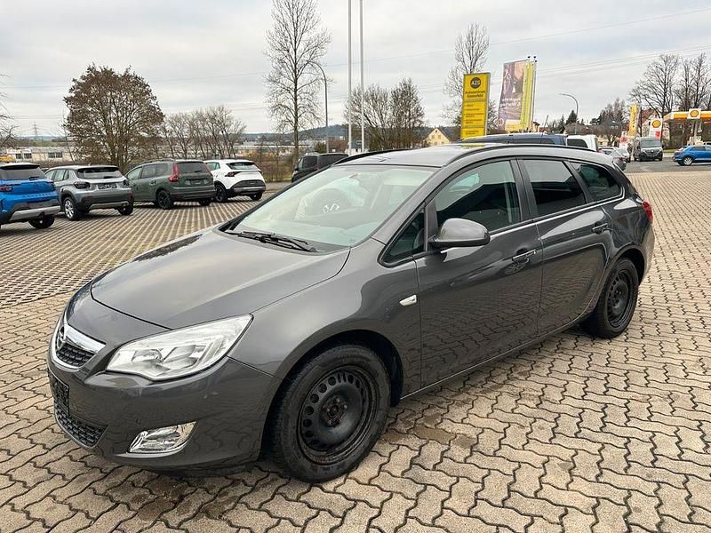Grau Gebraucht 2012 Opel Astra Design Edition Kombi | 2.400 € (Superpreis) - Bild 1/4