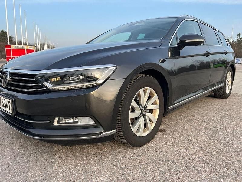 Gebraucht VW Passat Highline 190 PS (139 kW) 2017 Grau Limousine