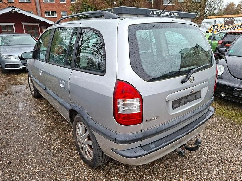 Gebraucht Opel Zafira Elegance 125 PS (91 kW) 2003 Silber Van / Kleinbus