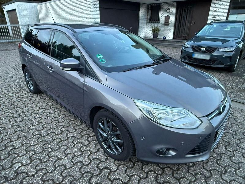 Gebraucht Ford Focus 116 PS (85 kW) 2013 Braun Kombi
