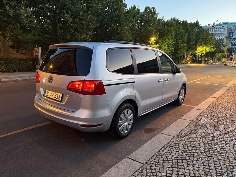 Gebraucht VW Sharan Trendline 150 PS (110 kW) 2011 Silber Van / Kleinbus