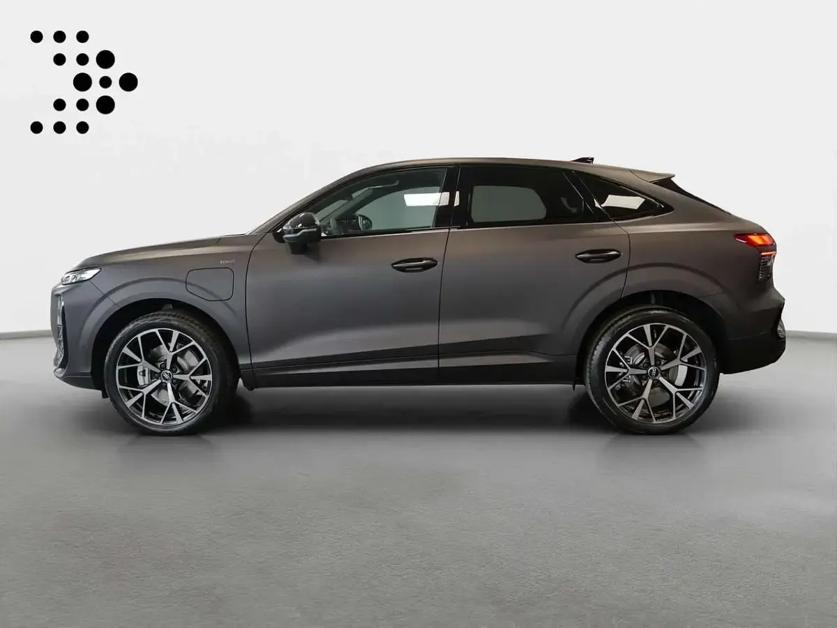 Neu Audi Q3 272 PS (200 kW) 2026 Madeirabraunpolarmatteffekt SUV