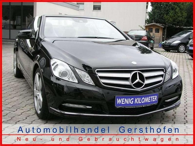 Gebraucht Mercedes E250 204 PS (150 kW) 2012 Obsidianschwarz Cabrio