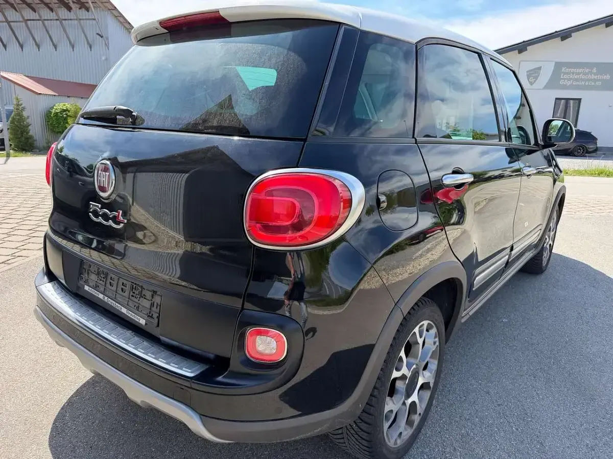 Gebraucht Fiat 500L Trekking 95 PS (69 kW) 2016 Colore esterno cinema schwarz Van / Kleinbus