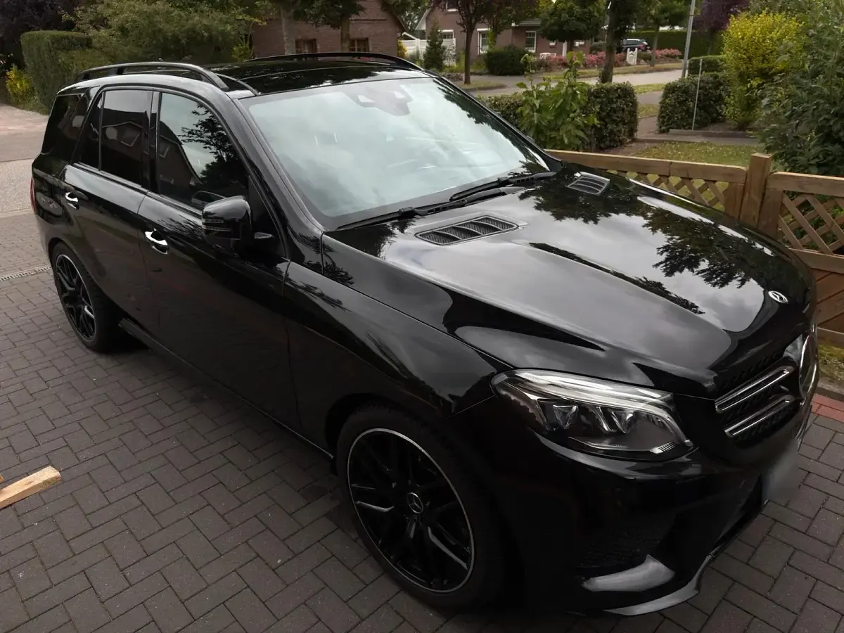 Gebraucht Mercedes GLE400 333 PS (244 kW) 2016 Schwarz SUV